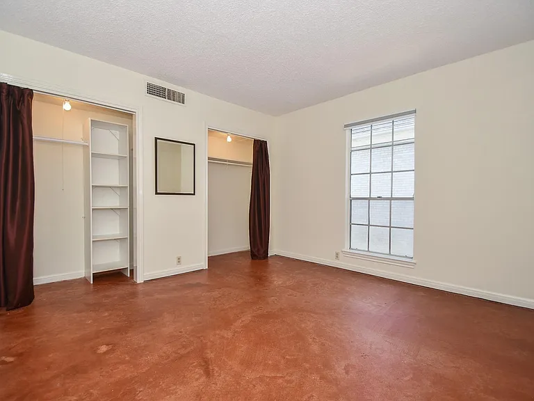 2601 Bellefontaine St — Photo 24