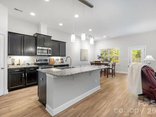 16408 McKee Ridge Dr, Charlotte, NC 28278
