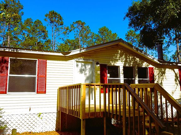 4th image of 515 NE Jacaranda Ter
