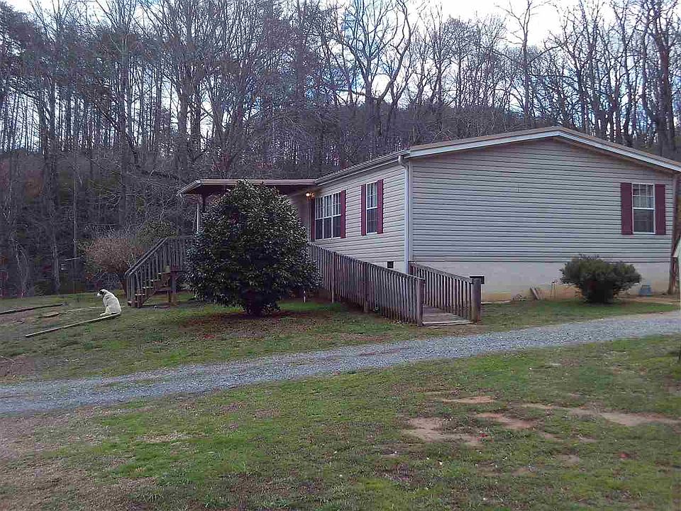 2nd image of 121 Dug Hill Rd