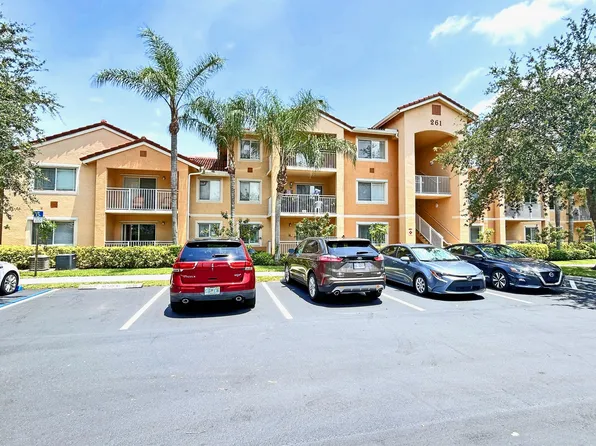 261 SW Palm Dr APT 305-261-305, Pt Saint Lucie, FL 34986