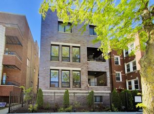 2437 W Foster Ave #202, Chicago, IL 60625