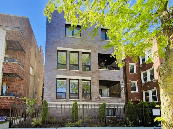 2437 W Foster Ave #202, Chicago, IL 60625