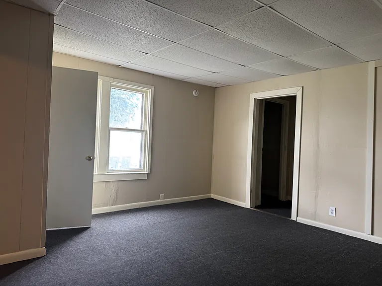 1802 Ferry Ave — Photo 8