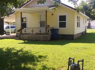 1617 D St NE #D, Miami, OK 74354