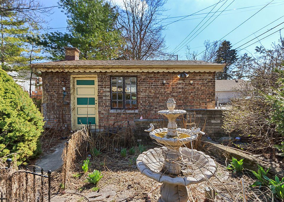 2nd image of 1334 Oak Park Ave