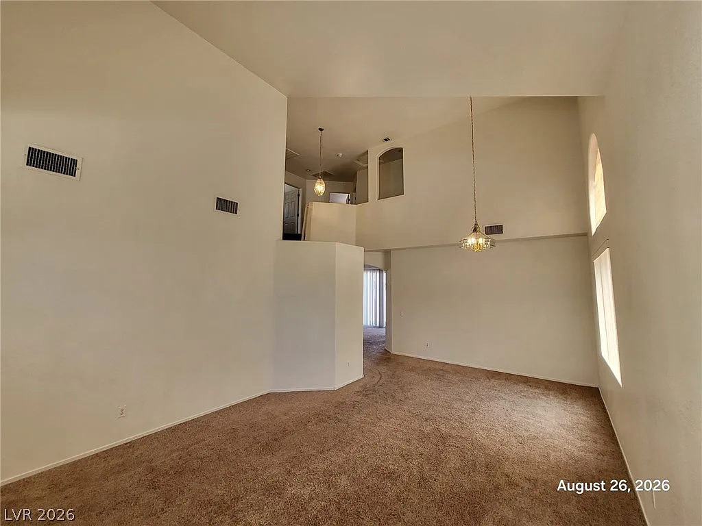 4 bed, 2.5 bath, 1966 sqft, $2,195 — Photo 4