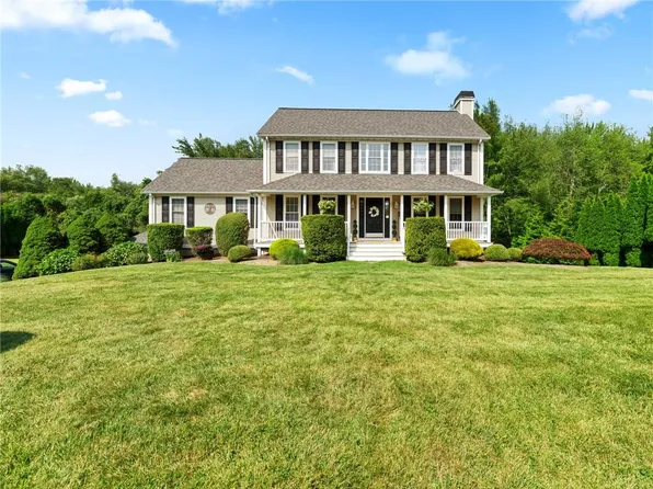 45 Silo Dr, Cranston, RI 02921