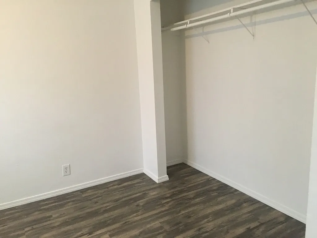 1 bed, 500 sqft, $995 — Photo 2