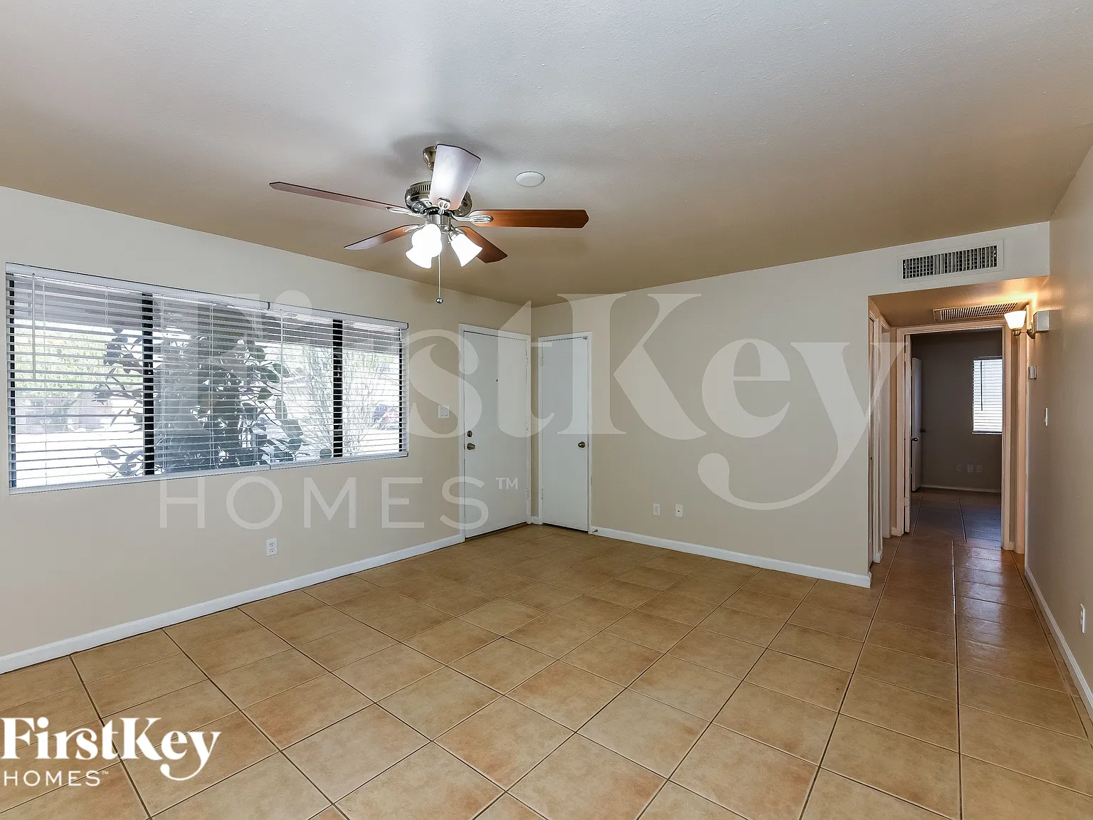 3 bed, 2.0 bath, 1840 sqft, $2,960 — Photo 3
