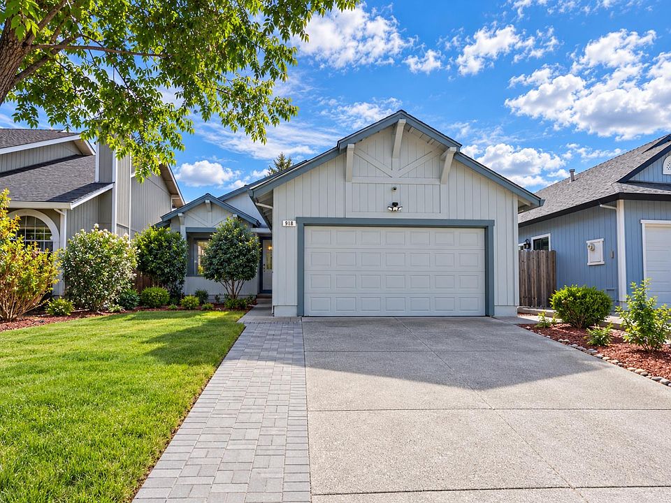 1st image of 918 Pulteney Pl