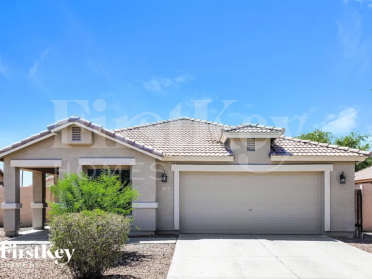 7221 W Marlette Ave — Photo 1