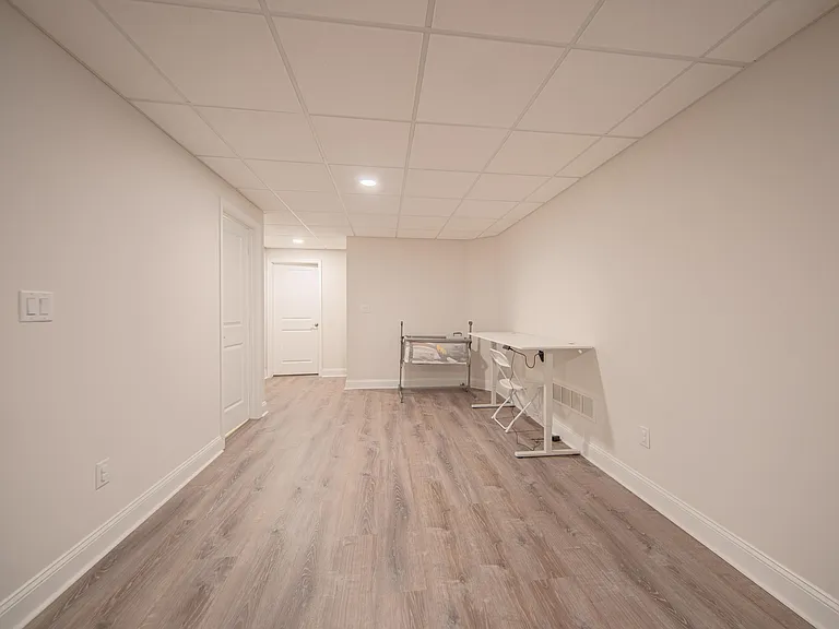 3081 N Spurway Dr — Photo 42