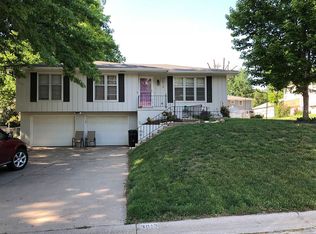 3013 Dover St, Saint Joseph, MO 64506