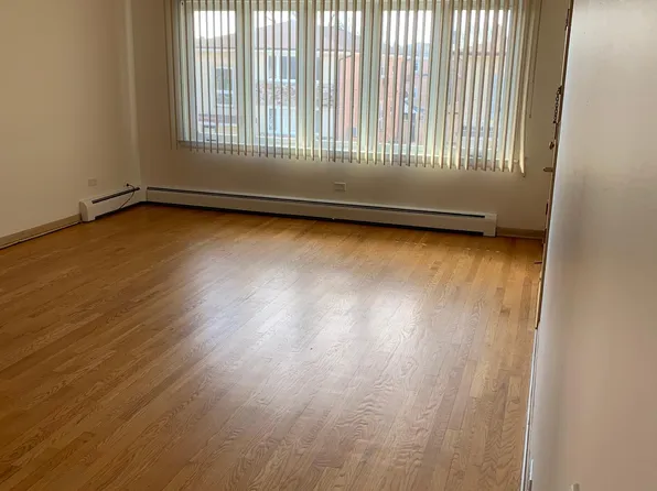 8546 W Winnemac Ave, Chicago, IL 60656