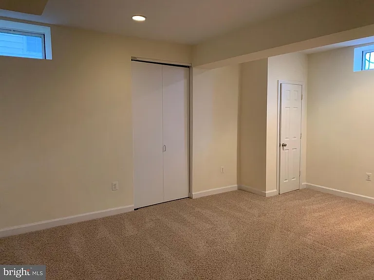20242 Hidden Creek Ct — Photo 15