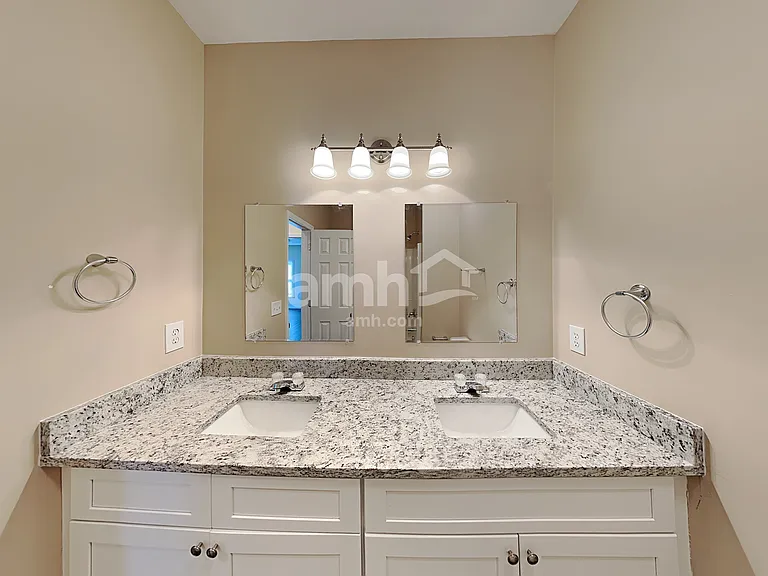 5702 Myakka Ct — Photo 15