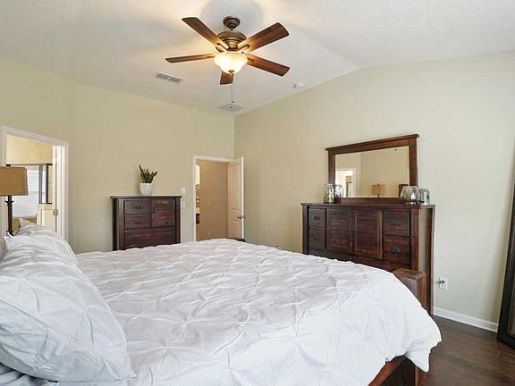 5th image of 245 Palazzo Cir