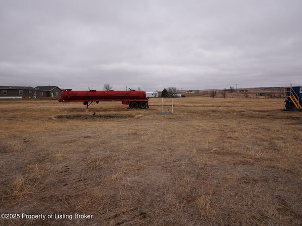 2217 126h Ave NW, Watford City, ND 58854