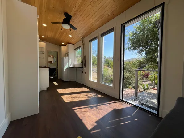 10245 Circa Valle Verde, El Cajon, CA 92021