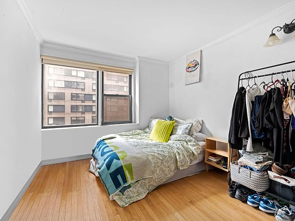 3rd image of 333 E 34th St APT 5E