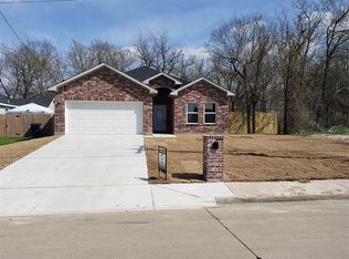 1120 Hemphill St, Greenville, TX 75401
