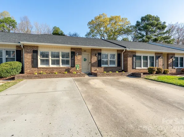 504 Camrose Cir NE, Concord, NC 28025