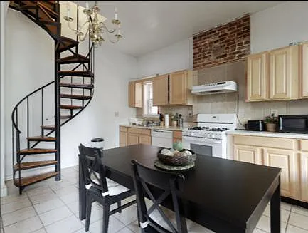 2804 Saint Paul St #2 — Photo 3