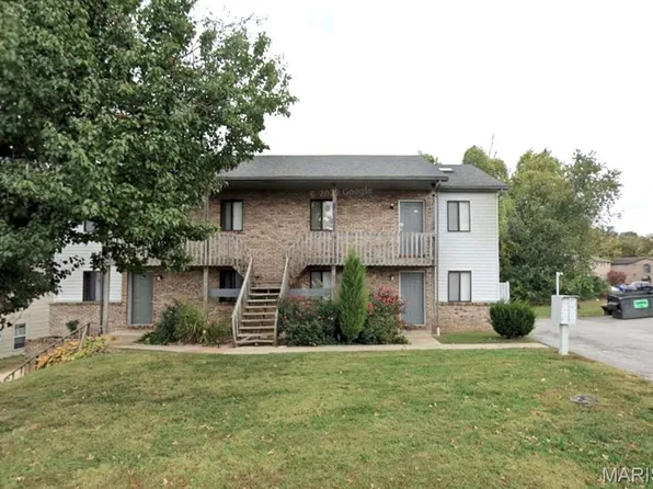 102 Hillside Ln, Belleville, IL 62223