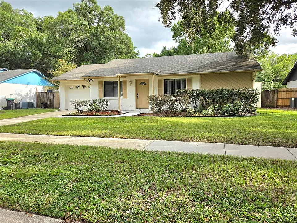 3334 Sassafras Ct