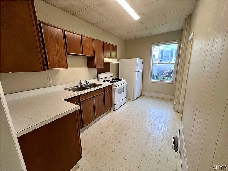 174 Syracuse Ave #2 — Photo 3