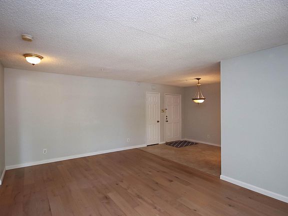 3rd image of 449 N Catalina Ave APT 101
