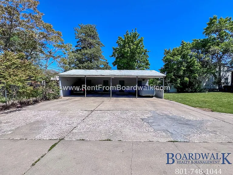 197 N Pinehurst Ave — Photo 13