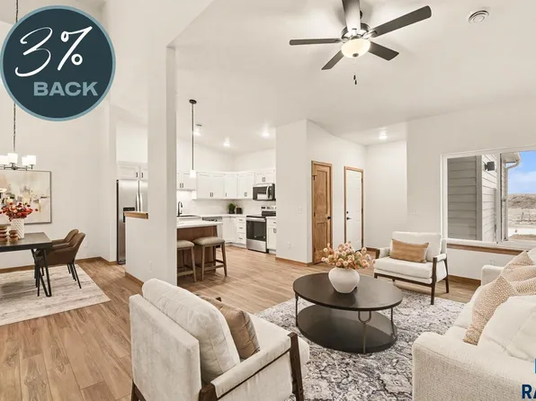 2304 E Jetty Pl, Sioux Falls, SD 57108