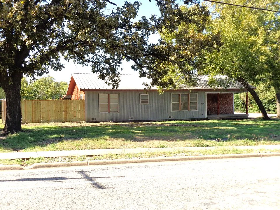 600 S 3rd St