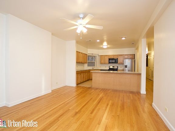 4th image of 6713 N Sheridan Rd APT 2N