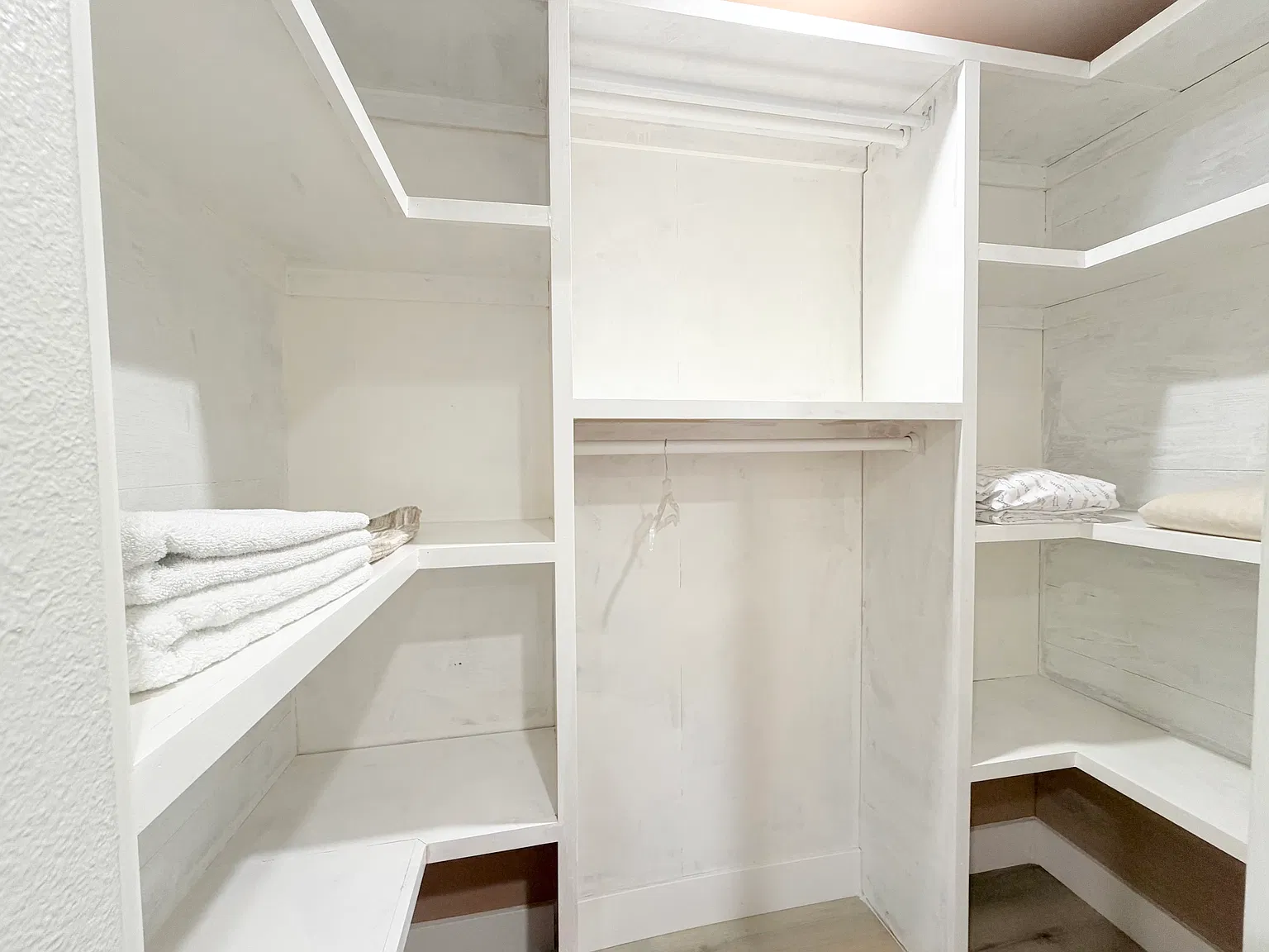 Studio, 550 sqft, $2,600 — Photo 3