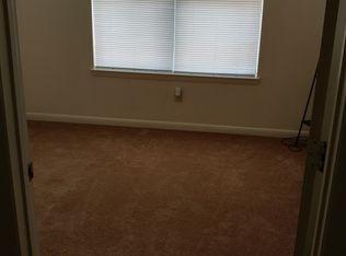 704 Walden Dr APT B, Wilmington, NC 28401