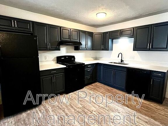 2nd image of 2325 S St #10