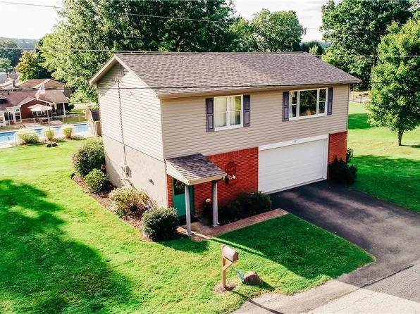 1224 Walnut St, Connellsville, PA 15425