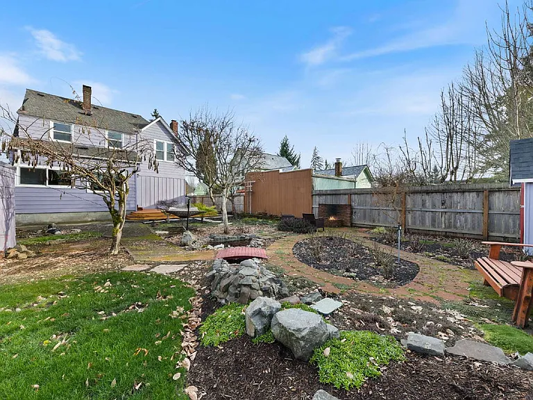 315 SE Davis St — Photo 39