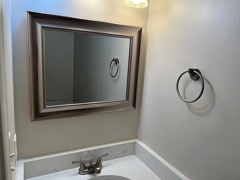 5559 Campus Dr — Photo 3