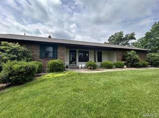3 Brinley Ln, Villa Ridge, MO 63089