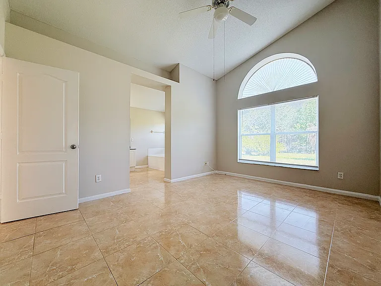 2634 Meadow Oaks Loop — Photo 7