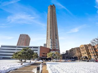 3660 N Lake Shore Dr APT 1812, Chicago, IL 60613