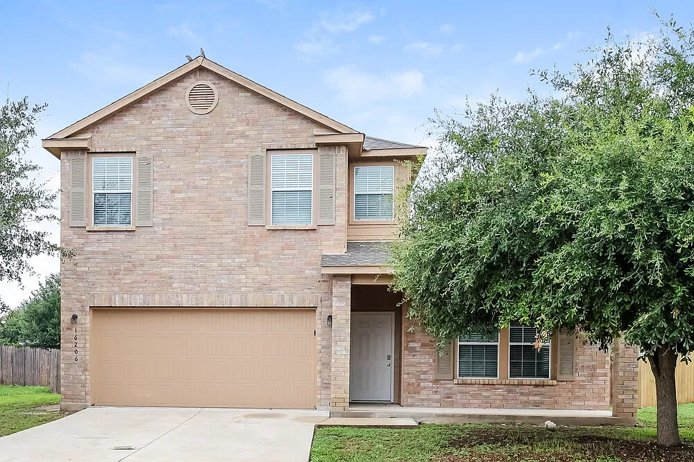 4 bed, 2.5 bath, 2557 sqft, $2,045 — Photo 1