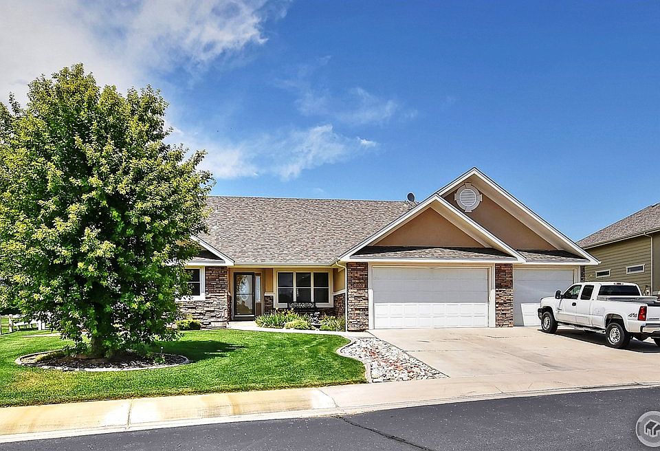 1st image of 1655 Plains Dr