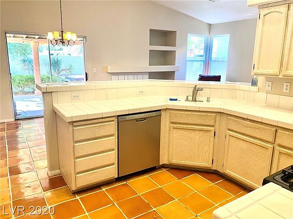 5th image of 7773 Buckwood Ct