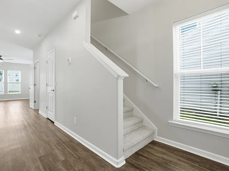 75 Pomona Cir — Photo 5