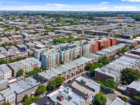 60-46 Putnam Avenue image 46 of 47